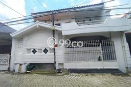 Rumah Modern Cantik 4 Kamar Bisa Langsung Pindah di Rungkut Rumah Modern Cantik 4 Kamar Bisa Langsung Pindah di Rungkut