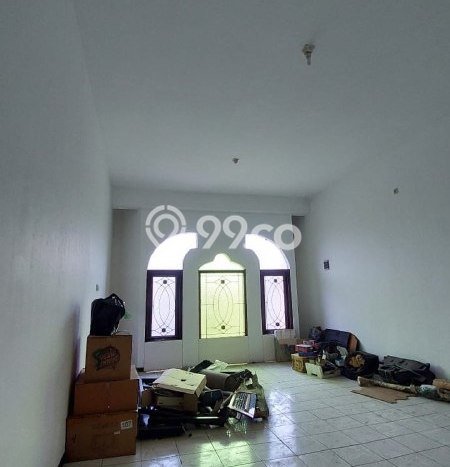 Disewakan Ruko di Pusat Kota Surabaya Ramai Strategis Disewakan Ruko di Pusat Kota Surabaya Ramai Strategis