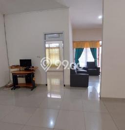 Disewakan segera rumah minimalis lokasi strategis 3 Kamar di Rungkut, Surabaya Disewakan segera rumah minimalis lokasi strategis 3 Kamar di Rungkut, Surabaya