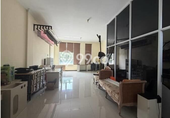Unit Ruko Dijual di Surabaya LT 77m2 & LB 151m2 Unit Ruko Dijual di Surabaya LT 77m2 & LB 151m2