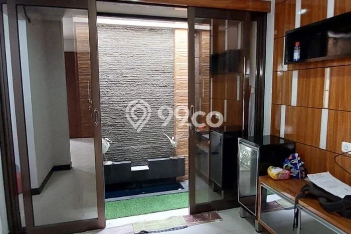 Disewakan! Rumah 2 Kamar Tidur &
2 Kamar Mandi di Pakuwon City, Surabaya Disewakan! Rumah 2 Kamar Tidur &
2 Kamar Mandi di Pakuwon City, Surabaya