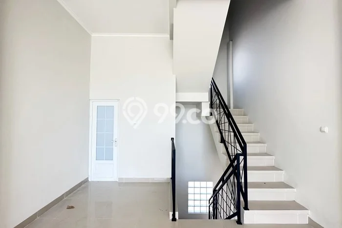 LOKASI STRATEGIS! Ruko di Pondok Gede, Luas 150m², Area Bisnis, Mainroad LOKASI STRATEGIS! Ruko di Pondok Gede, Luas 150m², Area Bisnis, Mainroad