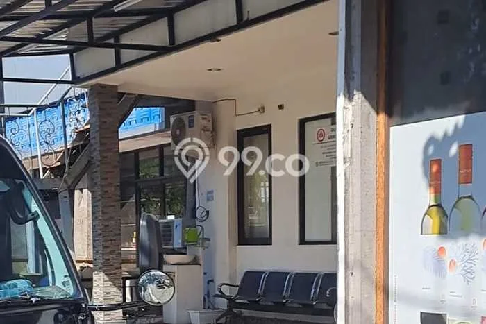 KAWASAN KOMERSIAL! Ruko Disewakan di Sanur, Luas 170m2m², Jalan Strategis KAWASAN KOMERSIAL! Ruko Disewakan di Sanur, Luas 170m2m², Jalan Strategis