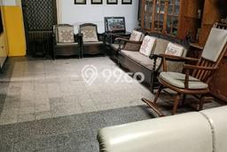 Rumah Idaman Keluarga LB 200m2m² Lokasi Tenang di , Surabaya Rumah Idaman Keluarga LB 200m2m² Lokasi Tenang di , Surabaya