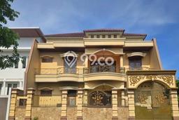 Rumah Elit Modern Siap Huni di Pakuwon City Surabaya Rumah Elit Modern Siap Huni di Pakuwon City Surabaya