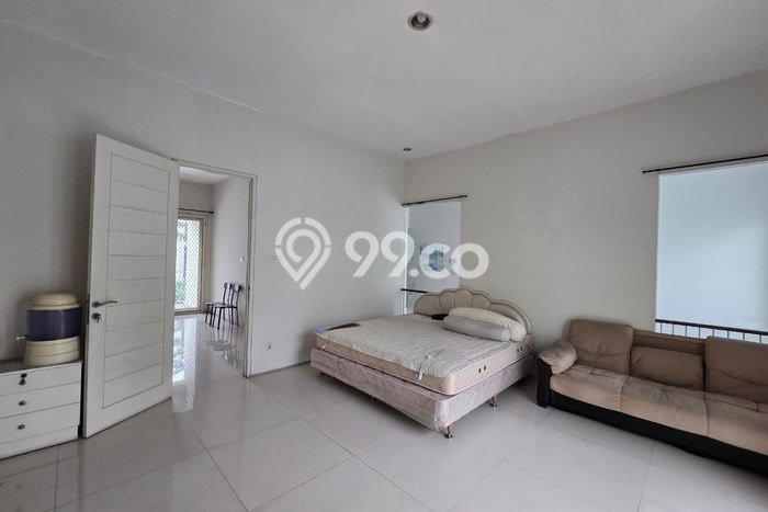 Rumah Elit Modern Siap Huni di Pakuwon City Surabaya Rumah Elit Modern Siap Huni di Pakuwon City Surabaya