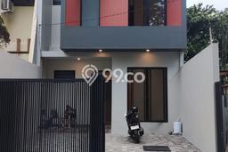 For Sale Hunian Rumah Terawat 3 Kamar di Manyar, Surabaya For Sale Hunian Rumah Terawat 3 Kamar di Manyar, Surabaya