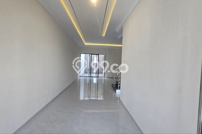 Ready to Use! Luxury House LT 120m2 Desain Modern di Manyar Ready to Use! Luxury House LT 120m2 Desain Modern di Manyar