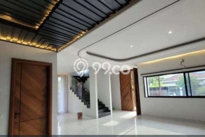 Rumah Luxury Modern Tanpa Renovasi di Manyar Surabaya Rumah Luxury Modern Tanpa Renovasi di Manyar Surabaya
