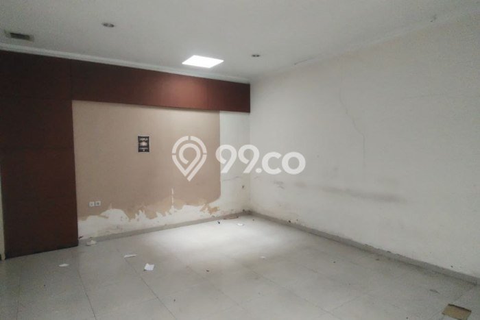 Rumah Mewah Siap Huni LT 490m2 di Rungkut, Surabaya Rumah Mewah Siap Huni LT 490m2 di Rungkut, Surabaya