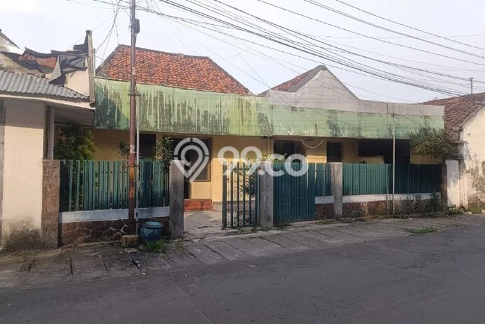 Lahan Strategis di Dukuh Pakis Dijual dengan Luas 488m2 Lahan Strategis di Dukuh Pakis Dijual dengan Luas 488m2
