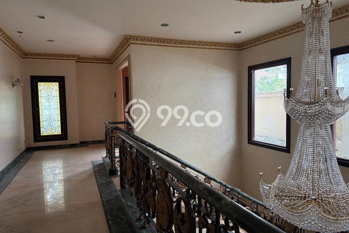 Dijual Rumah Premium dengan Fasilitas Sekitar Komplit di Sukolilo, Surabaya Dijual Rumah Premium dengan Fasilitas Sekitar Komplit di Sukolilo, Surabaya