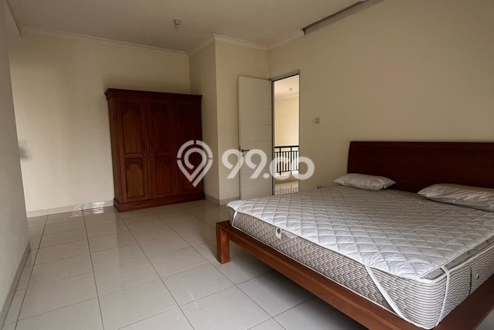 Rumah Luxury Modern Tanpa Renovasi di Grand Wisata Bekasi Rumah Luxury Modern Tanpa Renovasi di Grand Wisata Bekasi