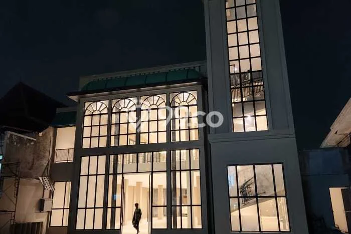 Area Ramai! Komersial Dijual di Coblong untuk Bisnis Luas Bangunan 800m2 Area Ramai! Komersial Dijual di Coblong untuk Bisnis Luas Bangunan 800m2