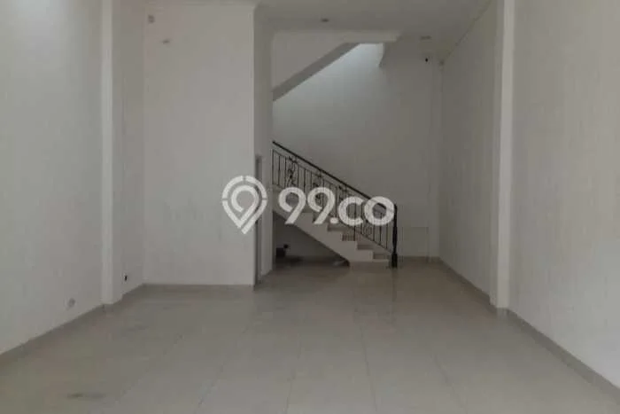 Ruko Disewa di Jakarta Selatan dengan LB 350m2 Area Komersial Ramai Ruko Disewa di Jakarta Selatan dengan LB 350m2 Area Komersial Ramai