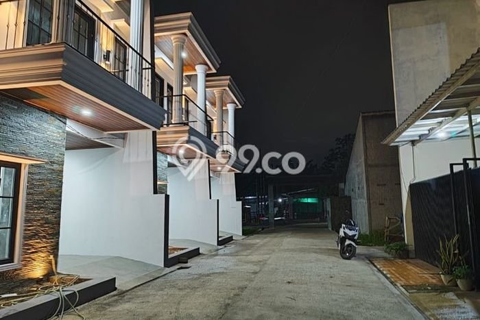 Dijual Rumah Modern 8 KT di Depok I, Depok Dijual Rumah Modern 8 KT di Depok I, Depok