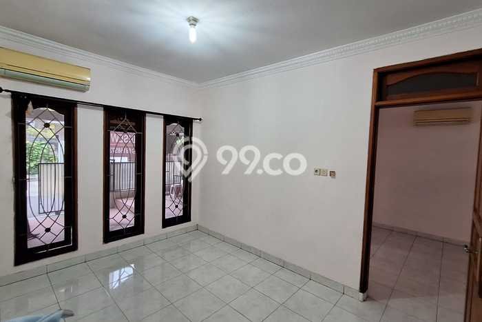 Dijual Rumah Strategis Bagus Punya 4 KT di Kelapa Gading Jakarta Utara SHM Dijual Rumah Strategis Bagus Punya 4 KT di Kelapa Gading Jakarta Utara SHM