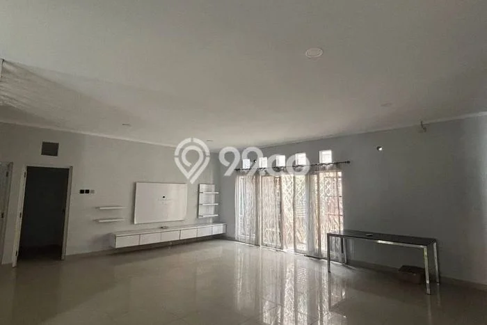 Rumah Strategis Modern Lb 200m2 di Rawalumbu, Bekasi Rumah Strategis Modern Lb 200m2 di Rawalumbu, Bekasi