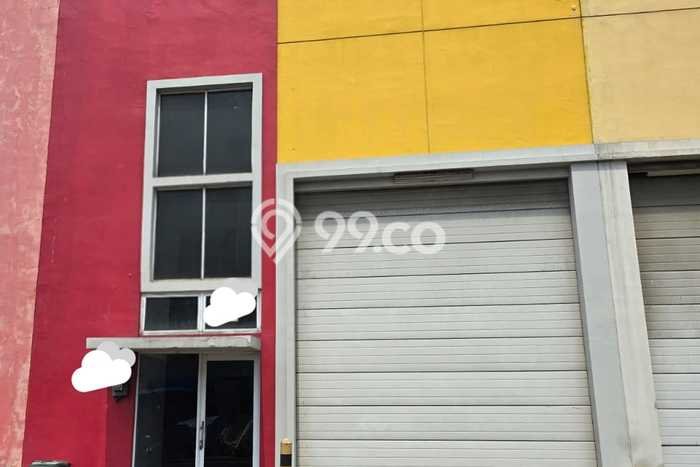 Unit Gudang Disewa Lokasi Cakung, Jakarta Timur Spesifikasi Luas Bangunan 135m2 Unit Gudang Disewa Lokasi Cakung, Jakarta Timur Spesifikasi Luas Bangunan 135m2