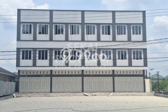 Disewakan Ruko komersial di Payung Sekaki luas bangunan 750m2 Disewakan Ruko komersial di Payung Sekaki luas bangunan 750m2