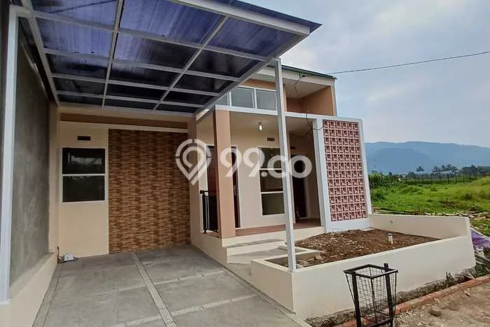 Dijual Rumah Strategis Bagus Punya 2 KT di Cicalengka Bandung SHM Dijual Rumah Strategis Bagus Punya 2 KT di Cicalengka Bandung SHM