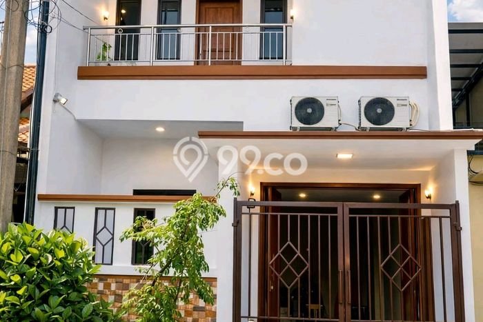 Dijual Rumah Luas Elegan Dengan View Eksklusif di Semanan, Jakarta Barat Dijual Rumah Luas Elegan Dengan View Eksklusif di Semanan, Jakarta Barat