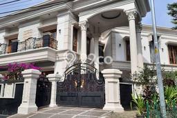 Rumah Luxury Modern Siap Huni di Rawamangun Jakarta Timur Rumah Luxury Modern Siap Huni di Rawamangun Jakarta Timur