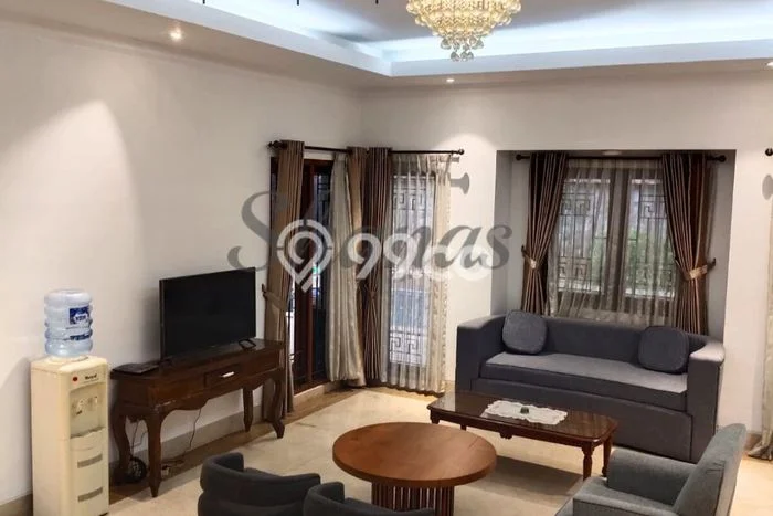 Lokasi terbaik! Rumah siap huni disewakan di Menteng LB 600m2 Lokasi terbaik! Rumah siap huni disewakan di Menteng LB 600m2