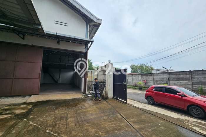 Gudang Disewa di Bekasi dengan LB 200m2 Area Komersial Ramai Gudang Disewa di Bekasi dengan LB 200m2 Area Komersial Ramai