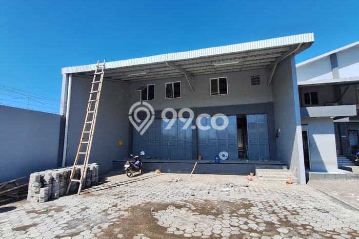 Unit Gudang Paling Strategis di Purwokerto Selatan Purwokerto dengan LB 600m2 Unit Gudang Paling Strategis di Purwokerto Selatan Purwokerto dengan LB 600m2