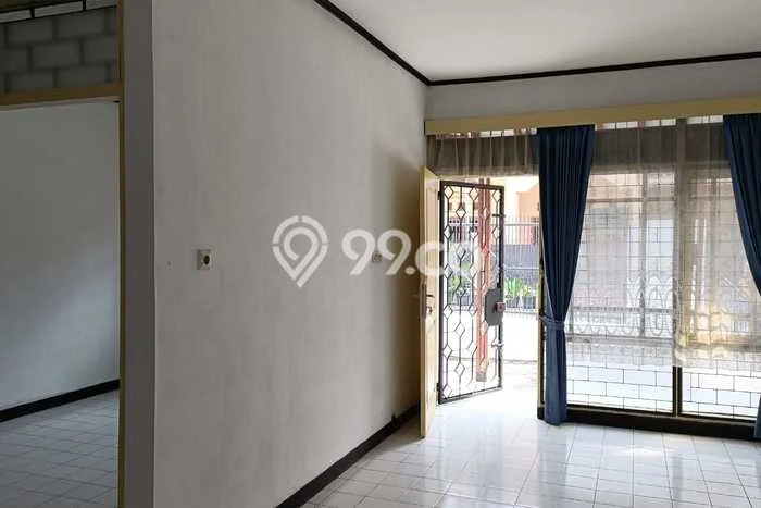 Ruko untuk disewa di Andir punya LT 220m2 & LB 220m2 harga sewa kompetitif Ruko untuk disewa di Andir punya LT 220m2 & LB 220m2 harga sewa kompetitif