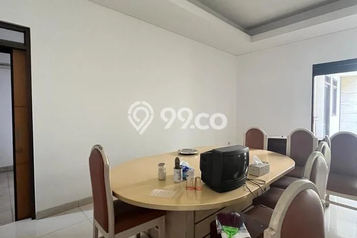 Lokasi terbaik! Rumah siap pakai dikontrakkan di Cicendo LB 300m2 Lokasi terbaik! Rumah siap pakai dikontrakkan di Cicendo LB 300m2