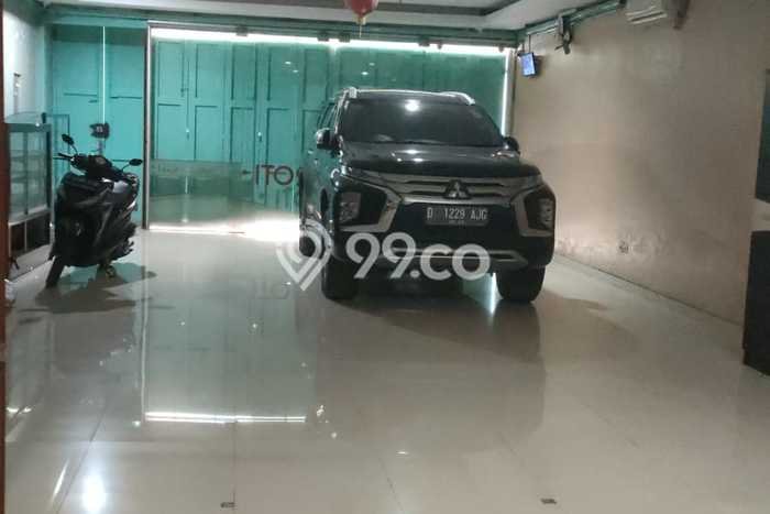 Ruko untuk disewa di Andir punya LT 220m2 & LB 220m2 harga sewa kompetitif Ruko untuk disewa di Andir punya LT 220m2 & LB 220m2 harga sewa kompetitif
