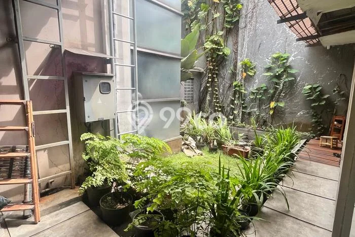 Ruko untuk disewa di Batununggal punya LT 300m2 & LB 600m2 harga sewa kompetitif Ruko untuk disewa di Batununggal punya LT 300m2 & LB 600m2 harga sewa kompetitif