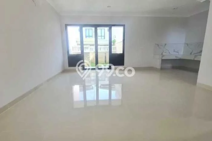 Ruko Dijual di Bojongsoang LT 96m2, LB 94m2 untuk Investasi Ruko Dijual di Bojongsoang LT 96m2, LB 94m2 untuk Investasi