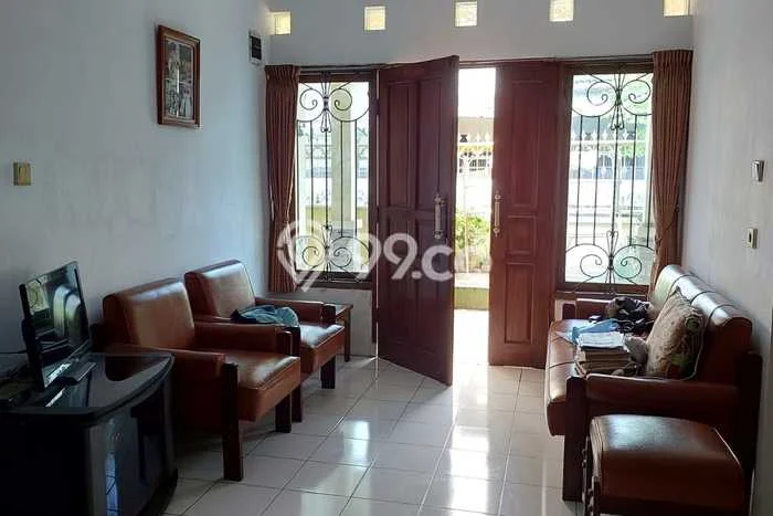 Jual Rumah Strategis Bagus Punya 3 KT di Bojongloa Kidul Bandung - Jual Rumah Strategis Bagus Punya 3 KT di Bojongloa Kidul Bandung -