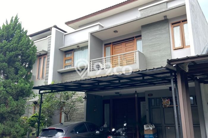 Siap Huni Hunian Elit 4 Kamar di Bojongloa Kidul Dekat ke Mana Pun Siap Huni Hunian Elit 4 Kamar di Bojongloa Kidul Dekat ke Mana Pun