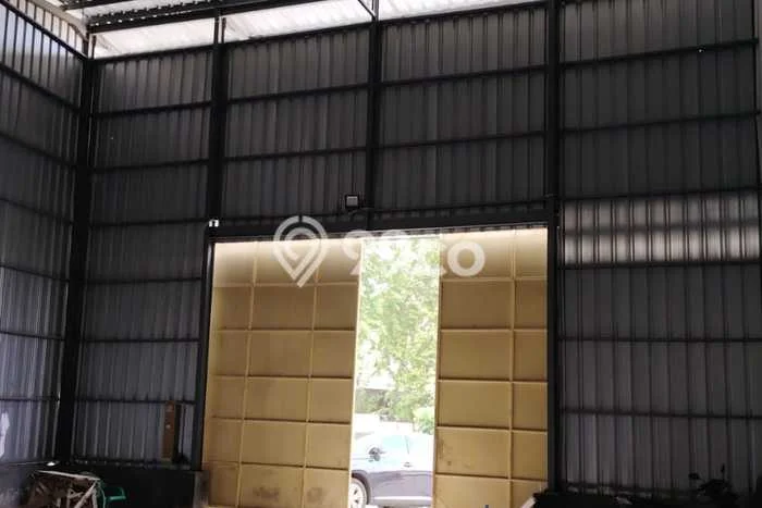 Disewakan Gudang di Kawasan Ramai Angke Luas 240m2 Disewakan Gudang di Kawasan Ramai Angke Luas 240m2
