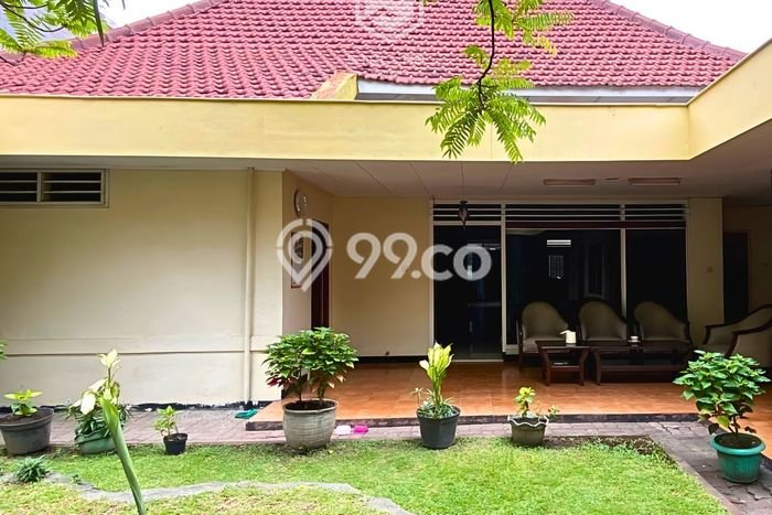 For Sale Rumah Mewah Exclusive di Wonokromo, Surabaya For Sale Rumah Mewah Exclusive di Wonokromo, Surabaya