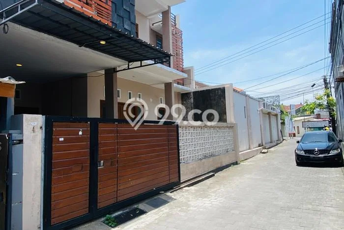 GOOD DEAL! Rumah di , 4 KM, Siap Huni, Luas 160m2m² LB 250m2m² GOOD DEAL! Rumah di , 4 KM, Siap Huni, Luas 160m2m² LB 250m2m²