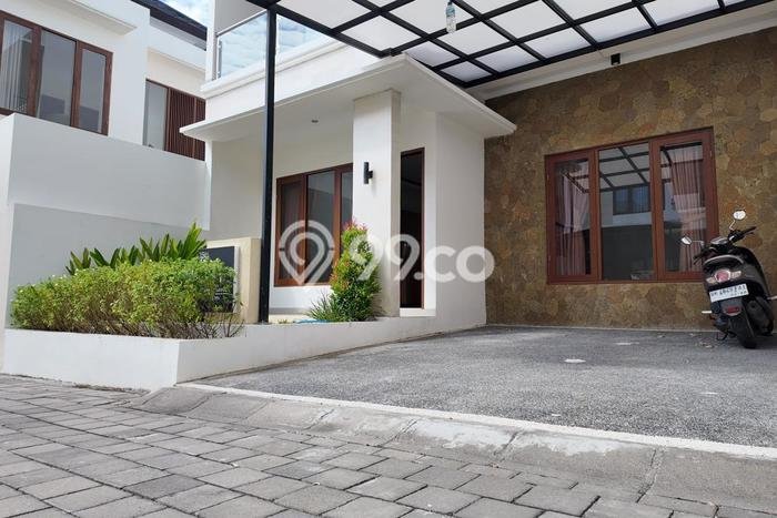 LOKASI STRATEGIS! Rumah di , Akses ke Tol, 3 KT, LT 100m2m² Bangunan 85m2m² LOKASI STRATEGIS! Rumah di , Akses ke Tol, 3 KT, LT 100m2m² Bangunan 85m2m²