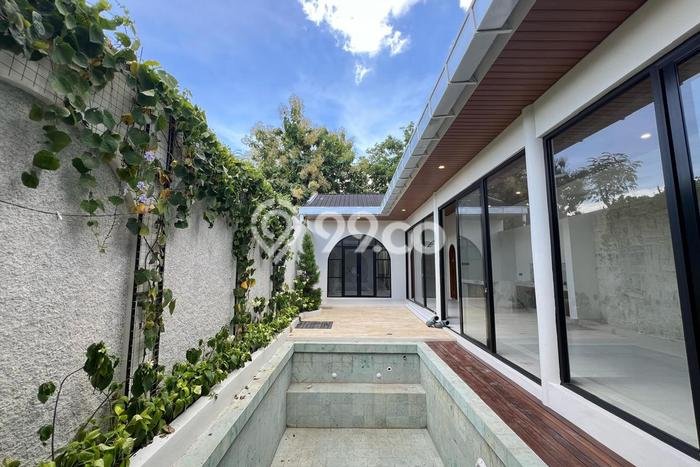 Vila Kawasan , Luas 200m2m², Dekat ke berbagai keperluan Vila Kawasan , Luas 200m2m², Dekat ke berbagai keperluan