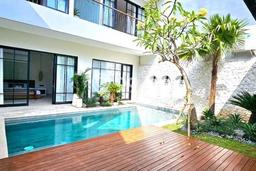 Vila Strategis di , Luas 240m2m², Dekat Badung, Badung Vila Strategis di , Luas 240m2m², Dekat Badung, Badung