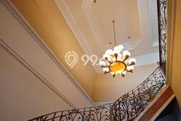 Hunian Elit LB 350m2 Siap Huni Desain Elegan di Cinere, Jakarta Selatan Hunian Elit LB 350m2 Siap Huni Desain Elegan di Cinere, Jakarta Selatan