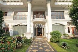 Jual Rumah Luas Elegan Dengan View Cantik di Pondok Indah, Jakarta Selatan Jual Rumah Luas Elegan Dengan View Cantik di Pondok Indah, Jakarta Selatan