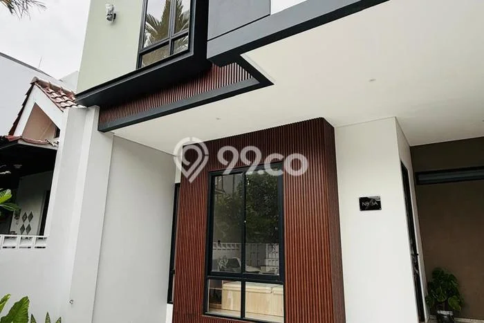 Dijual Hunian Rumah Terawat 4 KT di BSD Nusaloka, Tangerang Dijual Hunian Rumah Terawat 4 KT di BSD Nusaloka, Tangerang