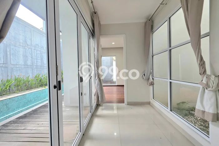 For Sale! Luxury House LT 250m2 Desain Modern di BSD Green Wich For Sale! Luxury House LT 250m2 Desain Modern di BSD Green Wich