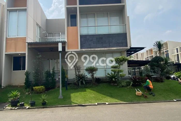 Ready to Use! Premium House LT 219m2 Desain Elegan di Gading Serpong Ready to Use! Premium House LT 219m2 Desain Elegan di Gading Serpong