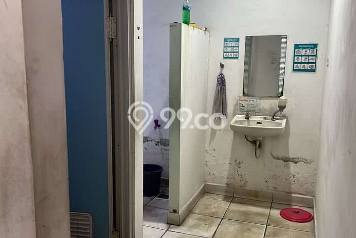 INVESTASI MENGUNTUNGKAN! Gudang Kawasan Jurumudi, Luas 500m², Pusat Komersial INVESTASI MENGUNTUNGKAN! Gudang Kawasan Jurumudi, Luas 500m², Pusat Komersial