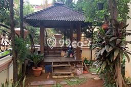 Ready to Use! Premium House LT 306m2 Desain Elegan di Taman Surya Ready to Use! Premium House LT 306m2 Desain Elegan di Taman Surya